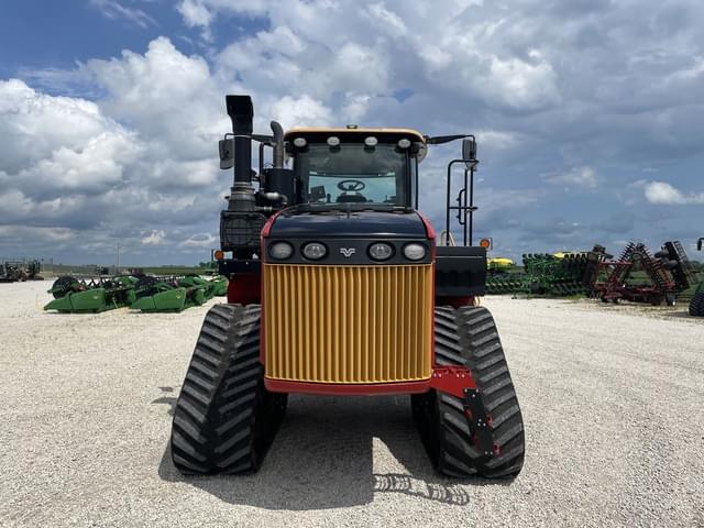 Image of Versatile 570DT equipment image 3