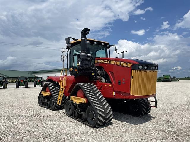 Image of Versatile 570DT equipment image 4