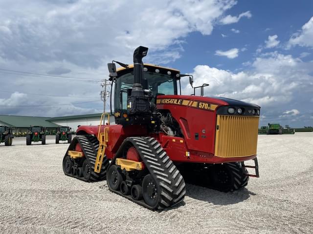 Image of Versatile 570DT equipment image 4