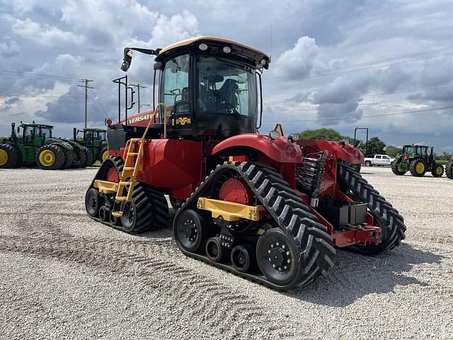 Image of Versatile 570DT equipment image 2