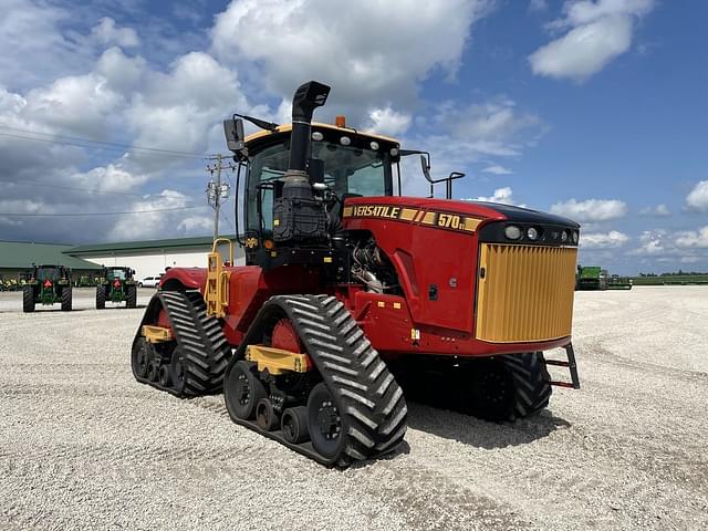Image of Versatile 570DT equipment image 3