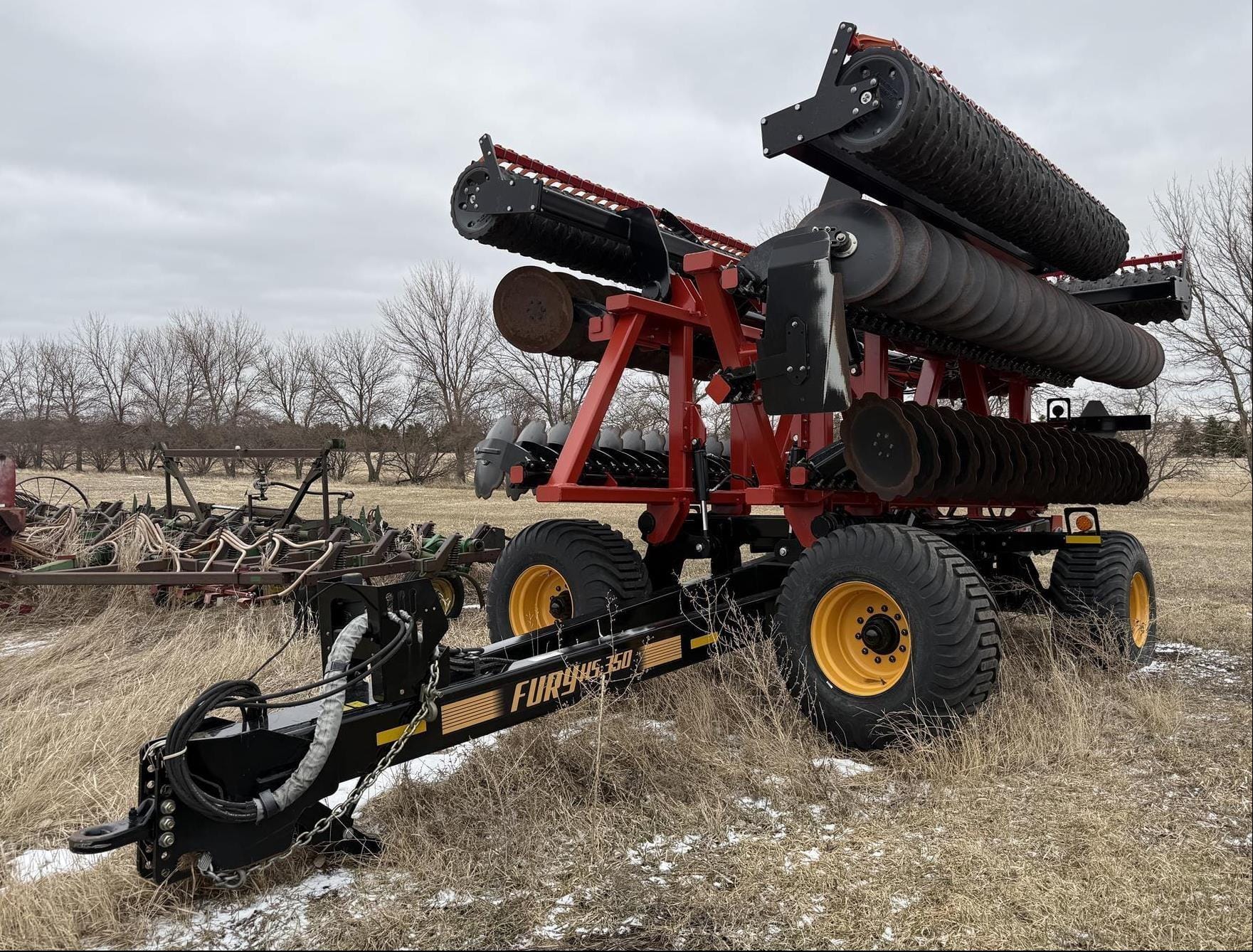 2019 Versatile Fury HS350 Equipment Image0