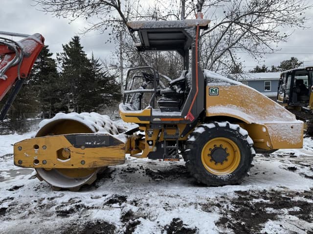 Image of Volvo SD75B equipment image 1