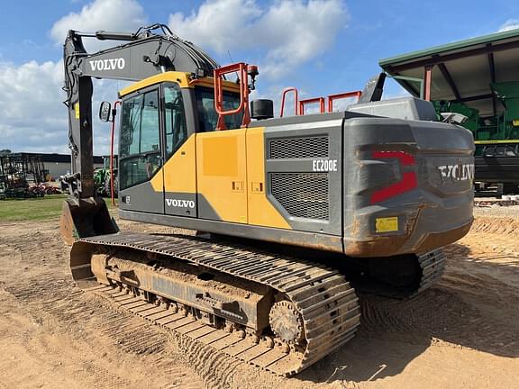 Image of Volvo EC200EL equipment image 3