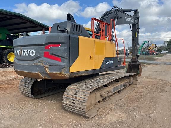 Image of Volvo EC200EL equipment image 2