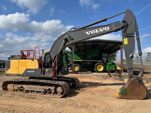 Image of Volvo EC200EL equipment image 1