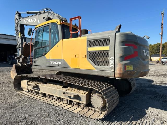 Image of Volvo EC200EL equipment image 3