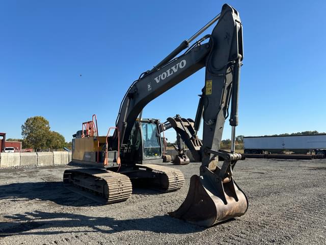 Image of Volvo EC200EL equipment image 1