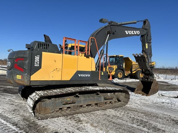 Image of Volvo EC200EL equipment image 2