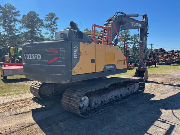 Image of Volvo EC220EL equipment image 2