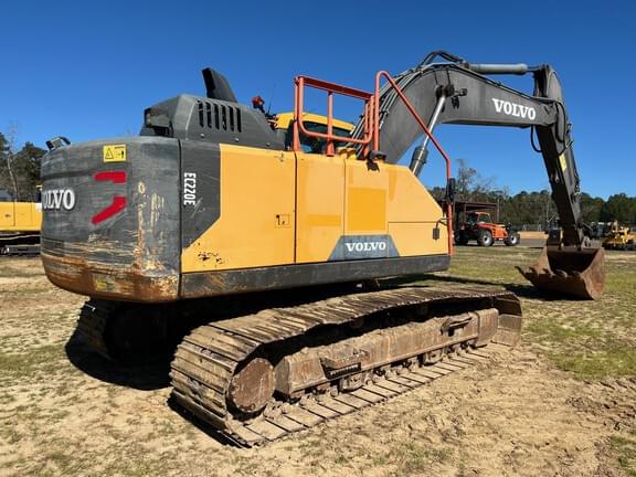 Image of Volvo EC220EL equipment image 3