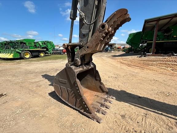 Image of Volvo EC220EL equipment image 4