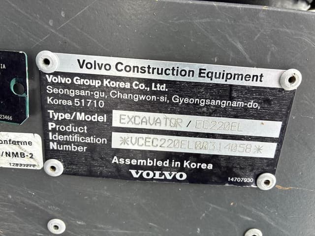 Image of Volvo EC220EL equipment image 1