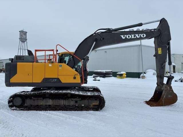 Image of Volvo EC220EL equipment image 3