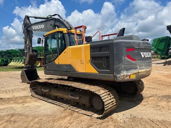 Image of Volvo EC220EL equipment image 3