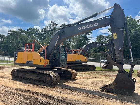Image of Volvo EC220EL equipment image 1