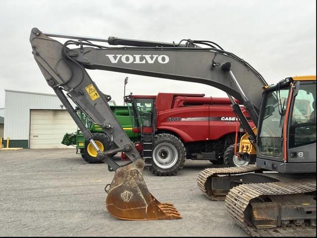 Image of Volvo EC220EL equipment image 2