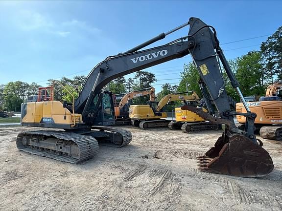 Image of Volvo EC220EL equipment image 1