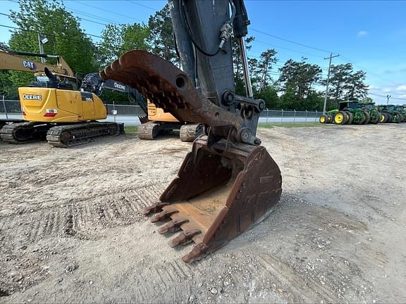 Image of Volvo EC220EL equipment image 4