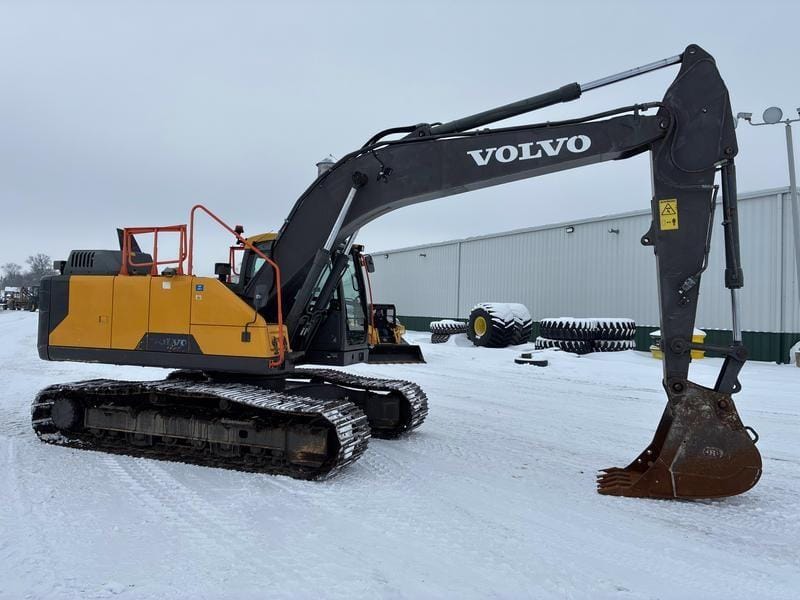 2019 Volvo EC220EL Equipment Image0