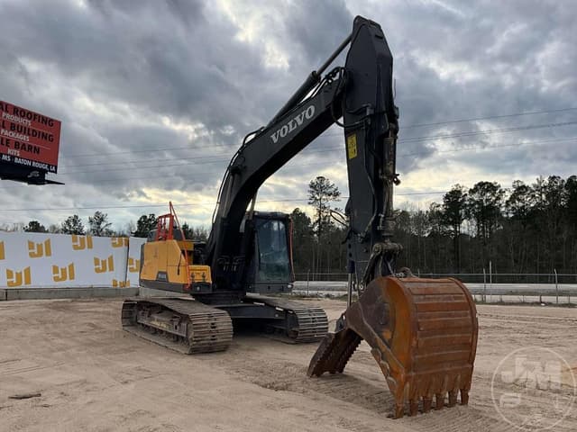 Image of Volvo EC220EL equipment image 2