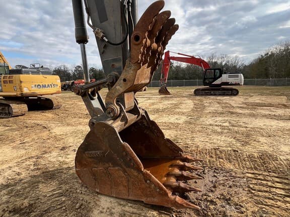 Image of Volvo EC300EL equipment image 4