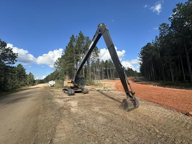 Image of Volvo EC300E-LR equipment image 4