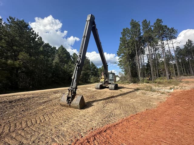 Image of Volvo EC300E-LR equipment image 2