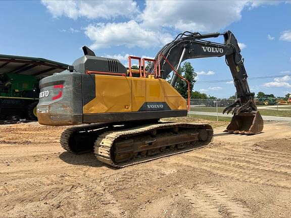 Image of Volvo EC350EL equipment image 3