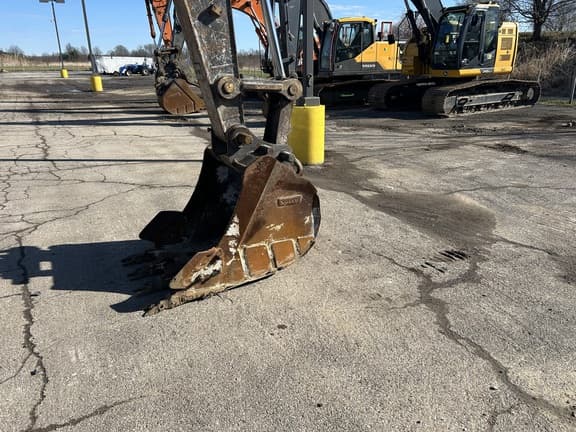 Image of Volvo EC140EL equipment image 4