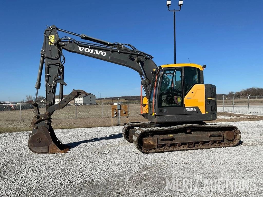 2019 Volvo ECR145EL Equipment Image0