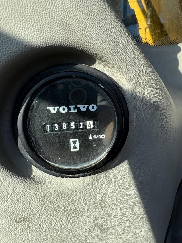 Image of Volvo ECR145EL equipment image 4