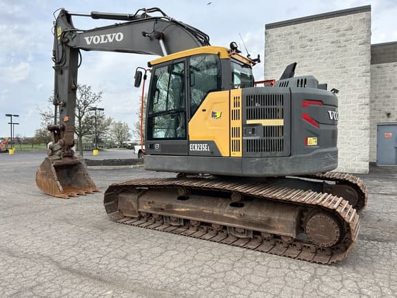 Image of Volvo ECR235EL equipment image 1