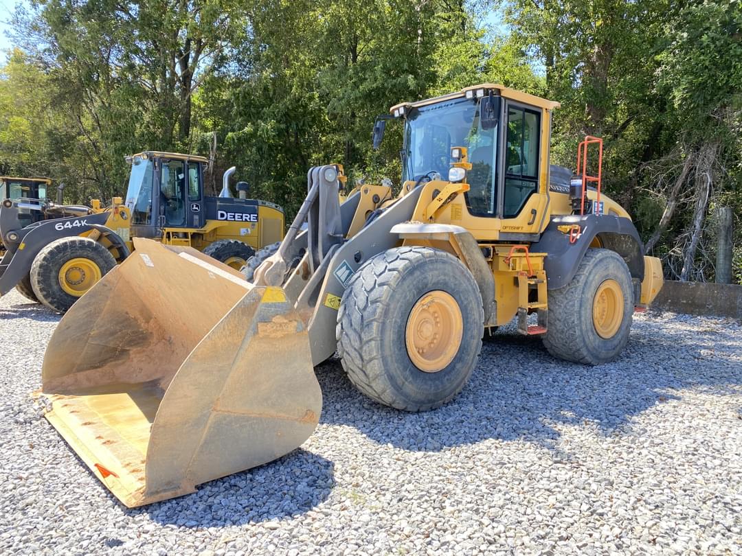 Image of Volvo L120H Primary image