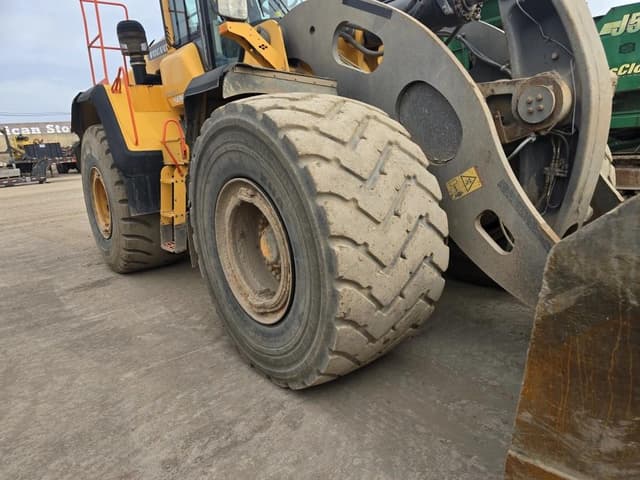 Image of Volvo L260H equipment image 3