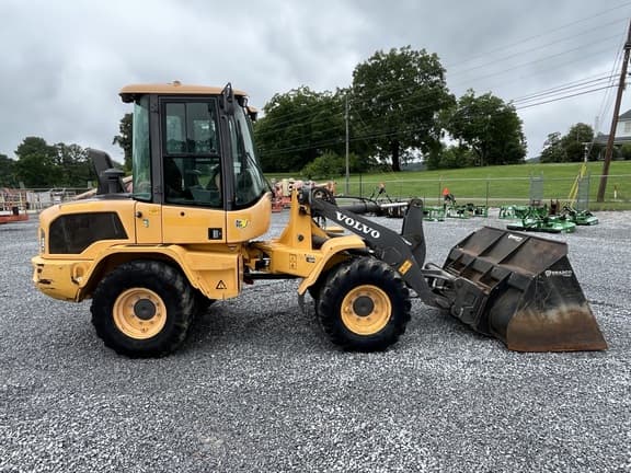 Image of Volvo L30 equipment image 4