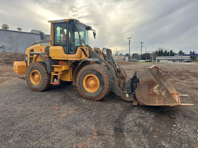 Image of Volvo L70H equipment image 3