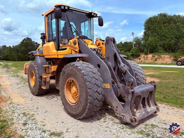 Image of Volvo L70H equipment image 4