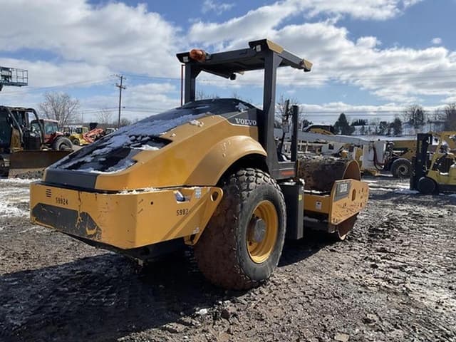 Image of Volvo SD115B equipment image 3