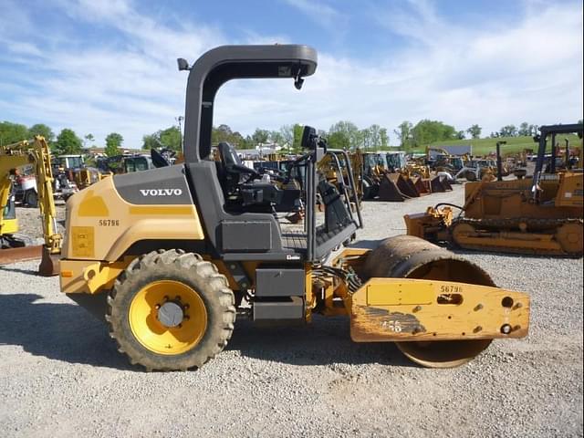 Image of Volvo SD45B equipment image 2