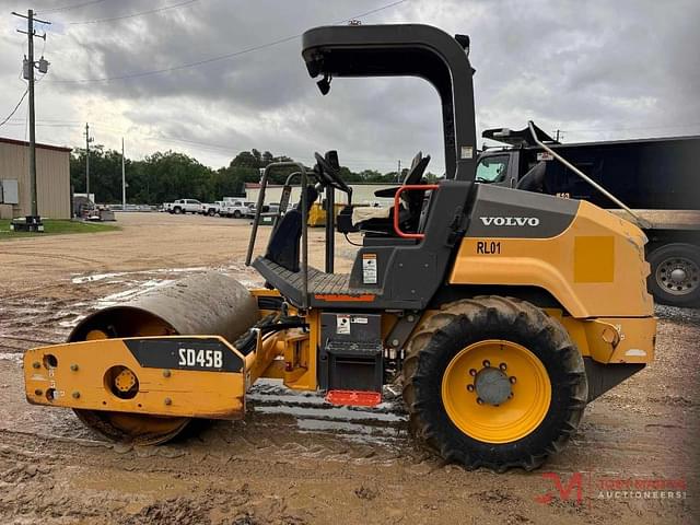 Image of Volvo SD45B equipment image 4