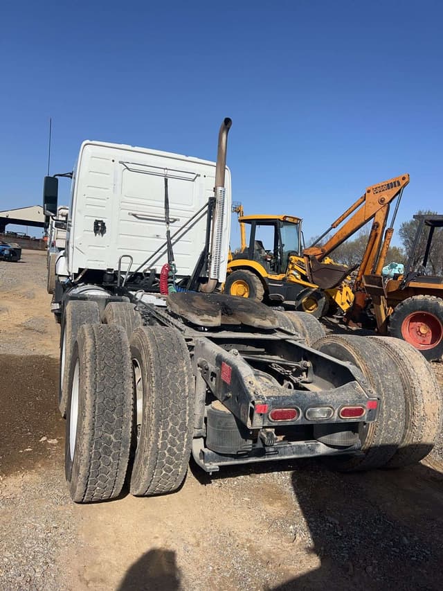 Image of Volvo D13 equipment image 2