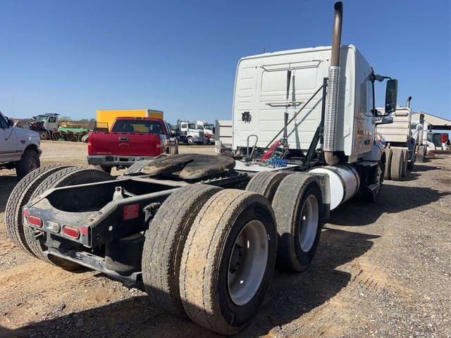 Image of Volvo D13 equipment image 3