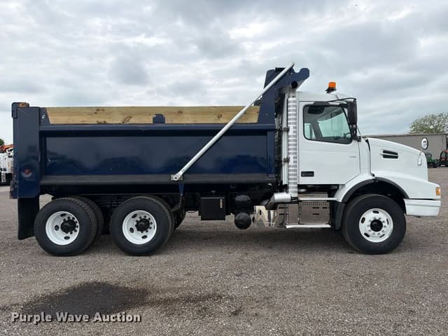 Image of Volvo VHD equipment image 3
