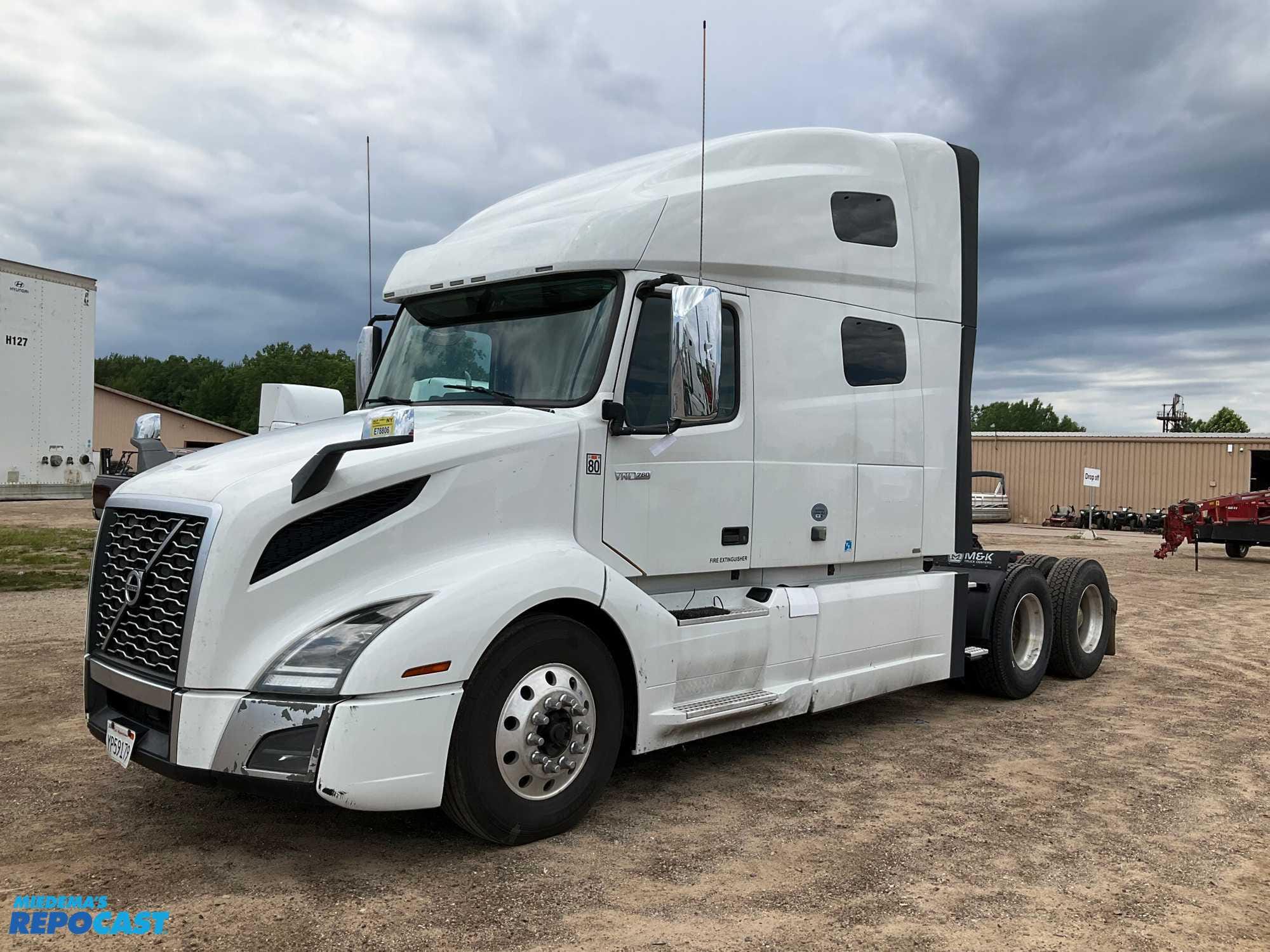 Main image Volvo VNL 760