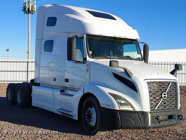 Image of Volvo VNL equipment image 2