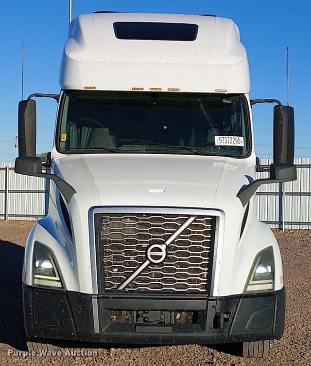 Image of Volvo VNL equipment image 1