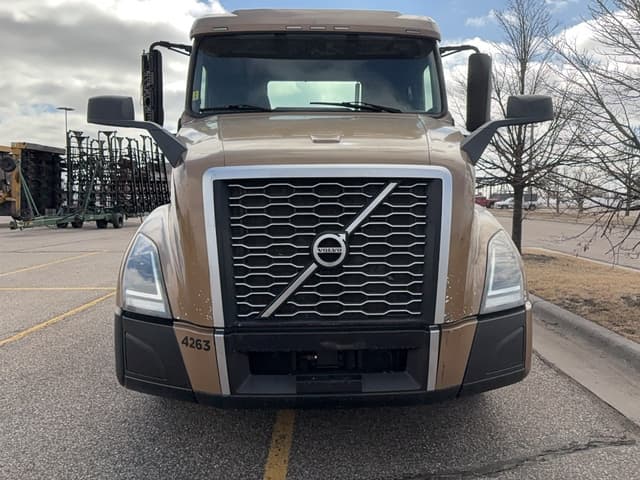 Image of Volvo VNL300 equipment image 1