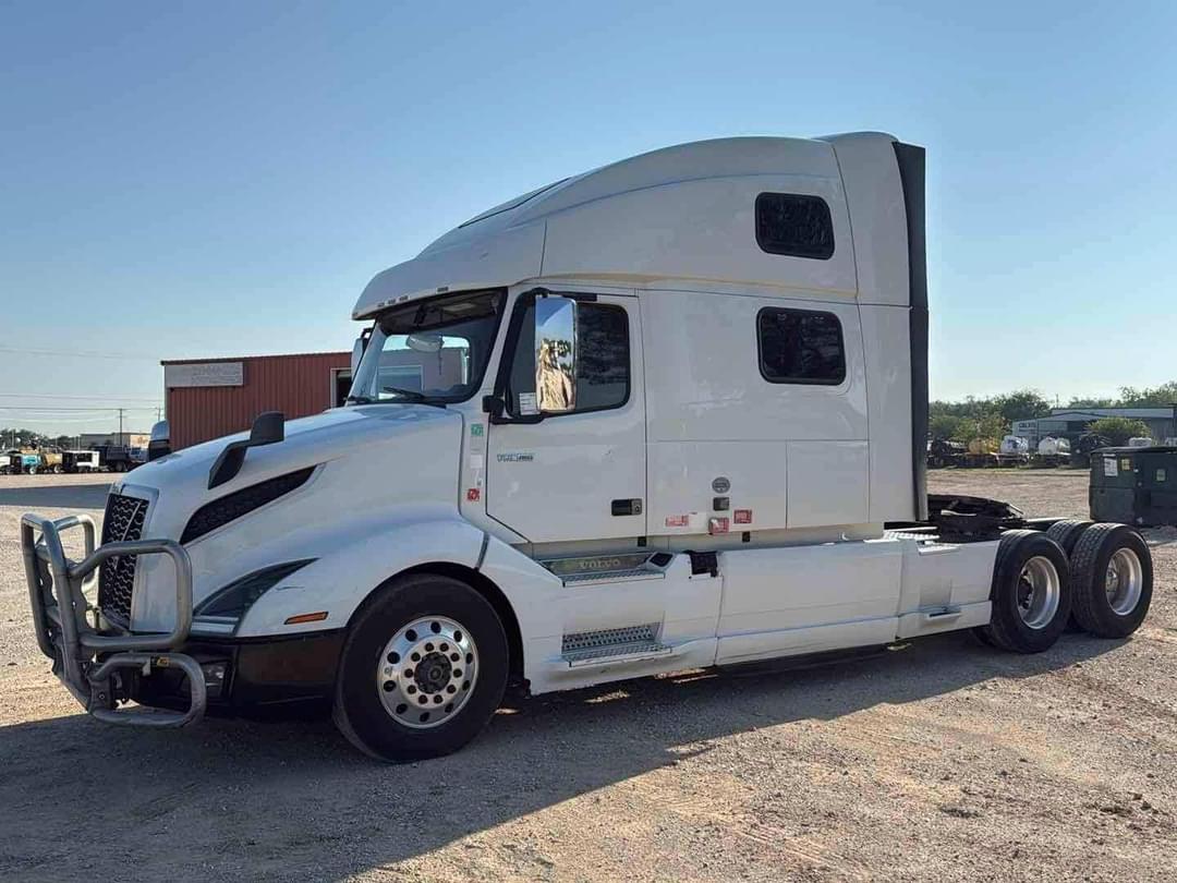 Image of Volvo VNL64T780 Primary image