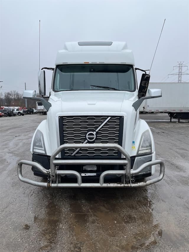 Image of Volvo VNL64T860 equipment image 1
